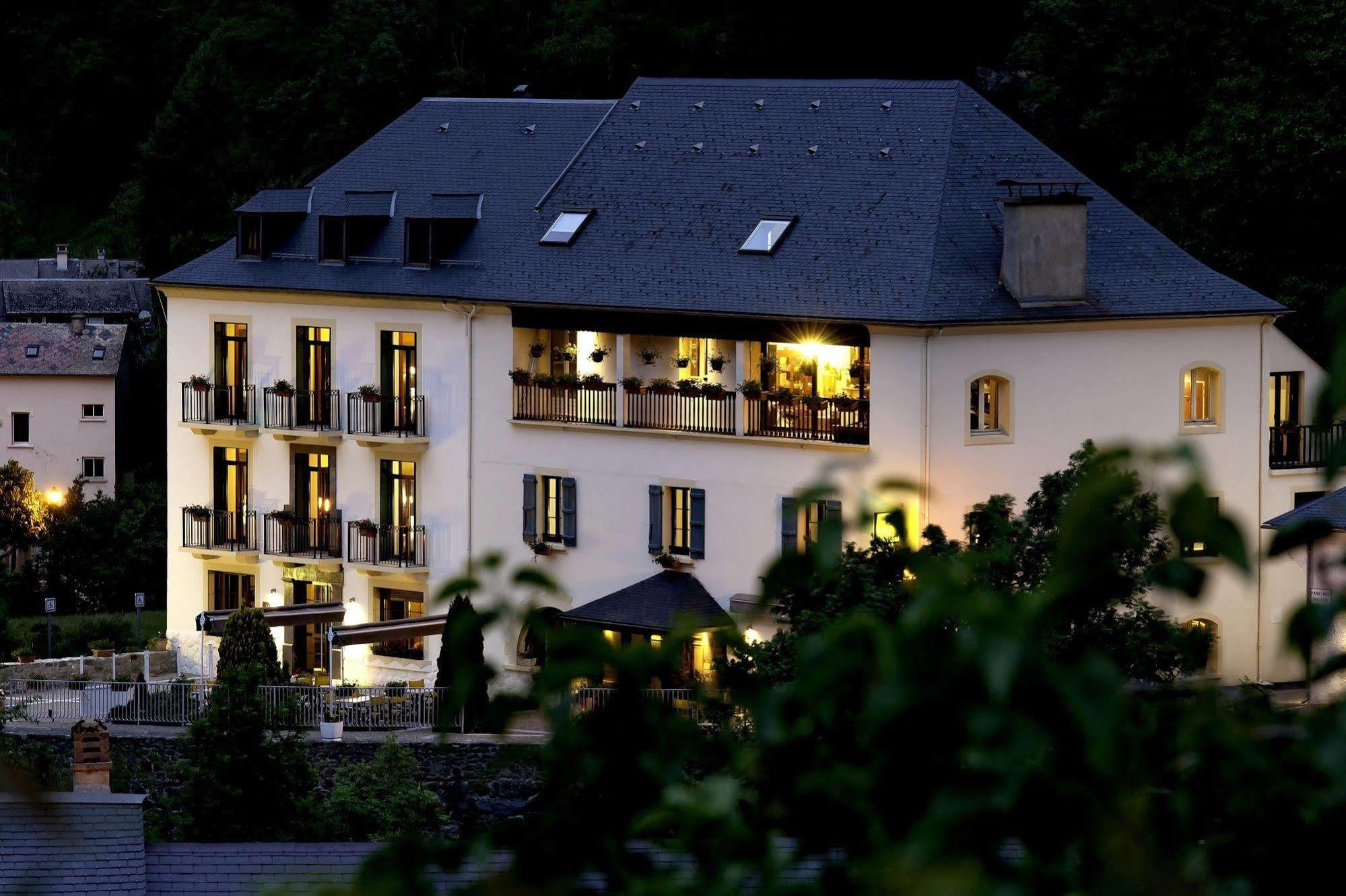 Logis Hôtel La Brèche de Roland Gèdre Exterior foto